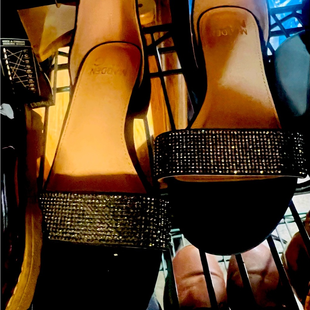 Girls size 2 block heel dress shoes